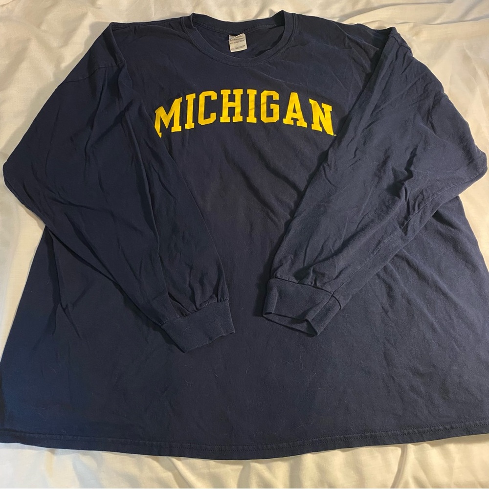 University Of Michigan Wolverines Spellout LS Tshirt Men’s 4XL Navy Gildan